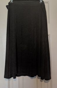 Black knee lenghth skirt